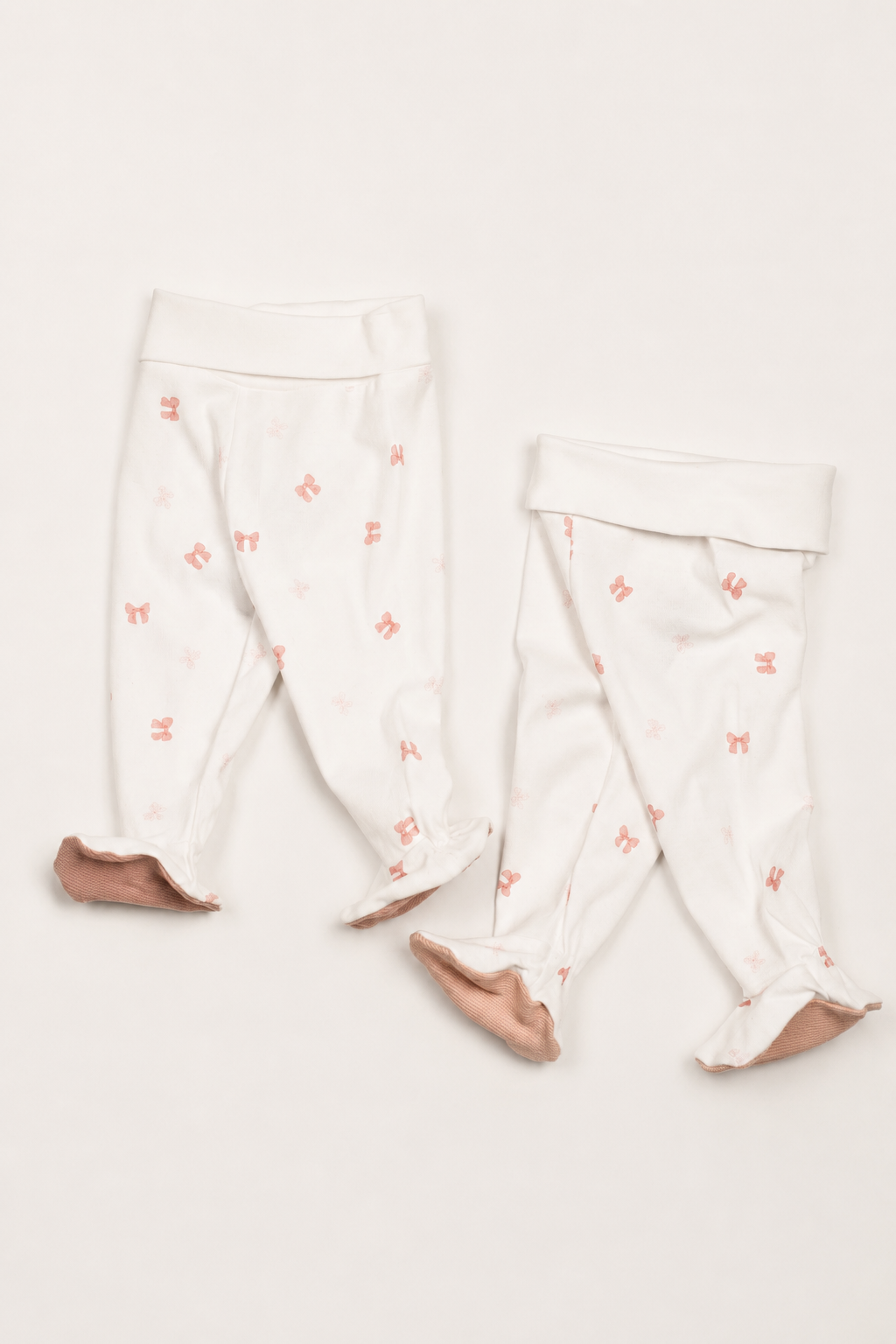 2 Pantalons corail et beige